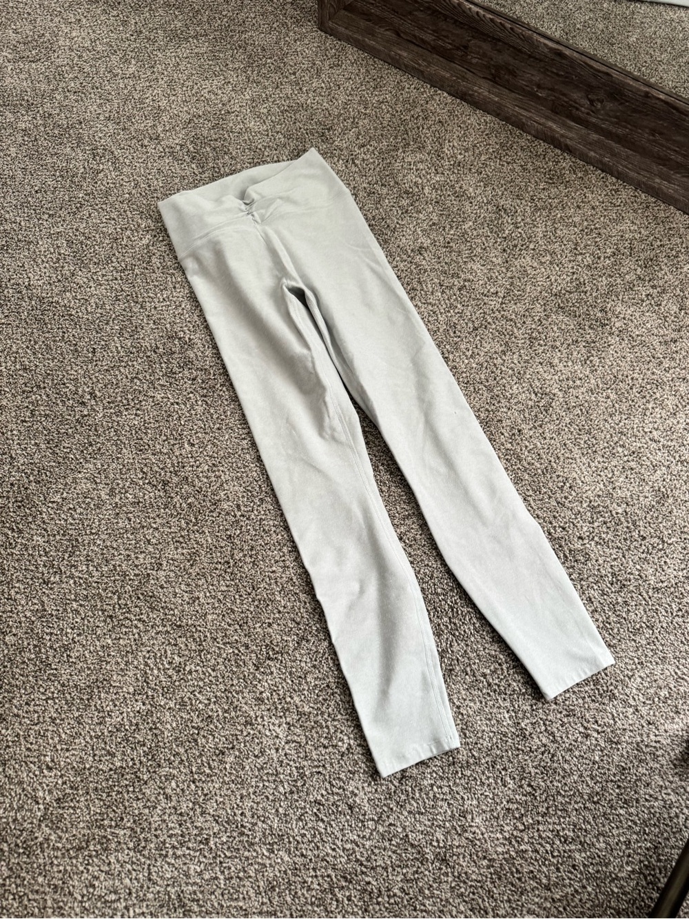 Vuori Light Gray Clean Elevation Leggins